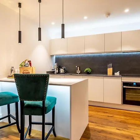 112 @ Ryedale House York