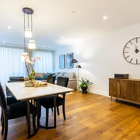 112 @ Ryedale House *