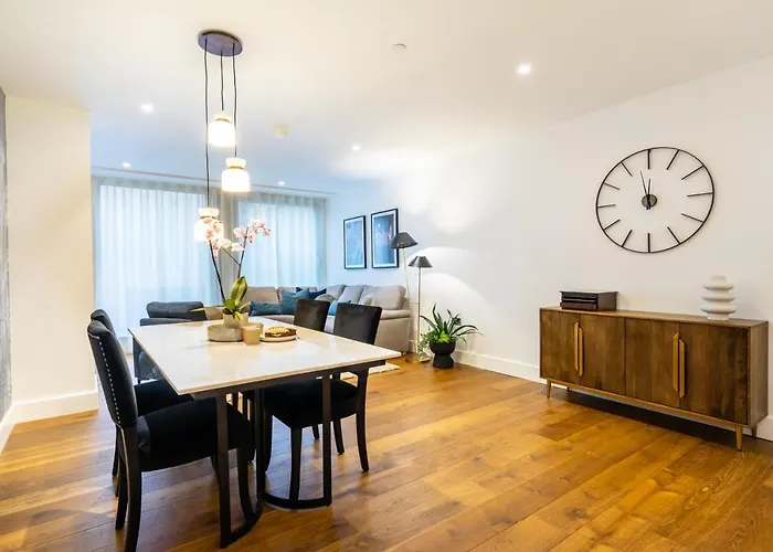 112 @ Ryedale House *